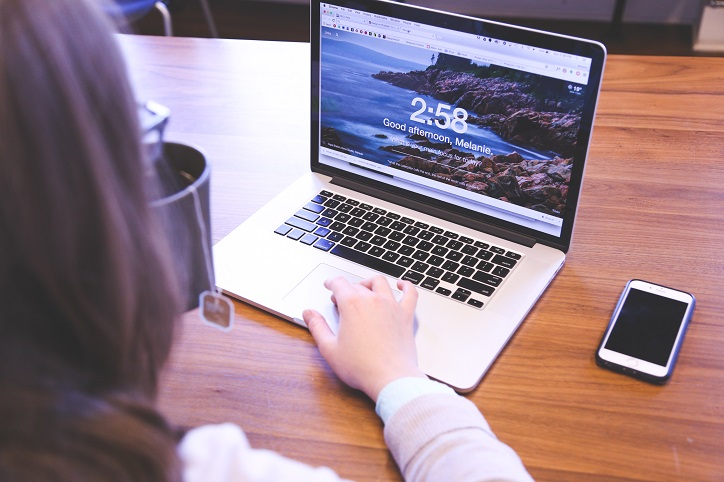 How Brands Can Beat the Filter Bubble and Engage Consumers